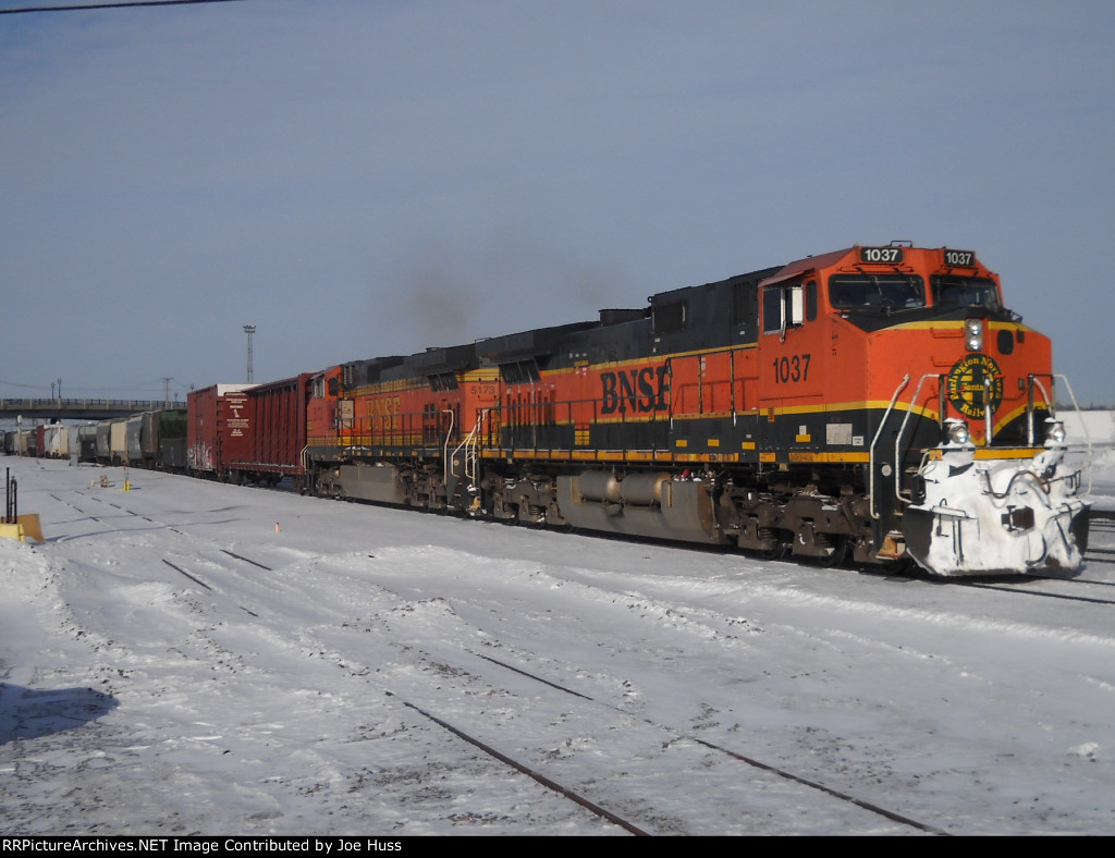 BNSF 1037 West